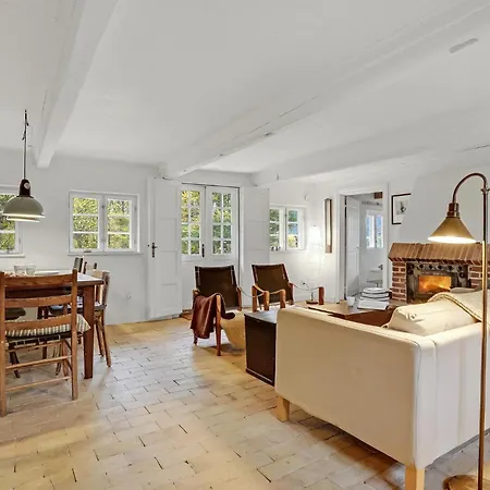 3 Bedroom Cozy In *